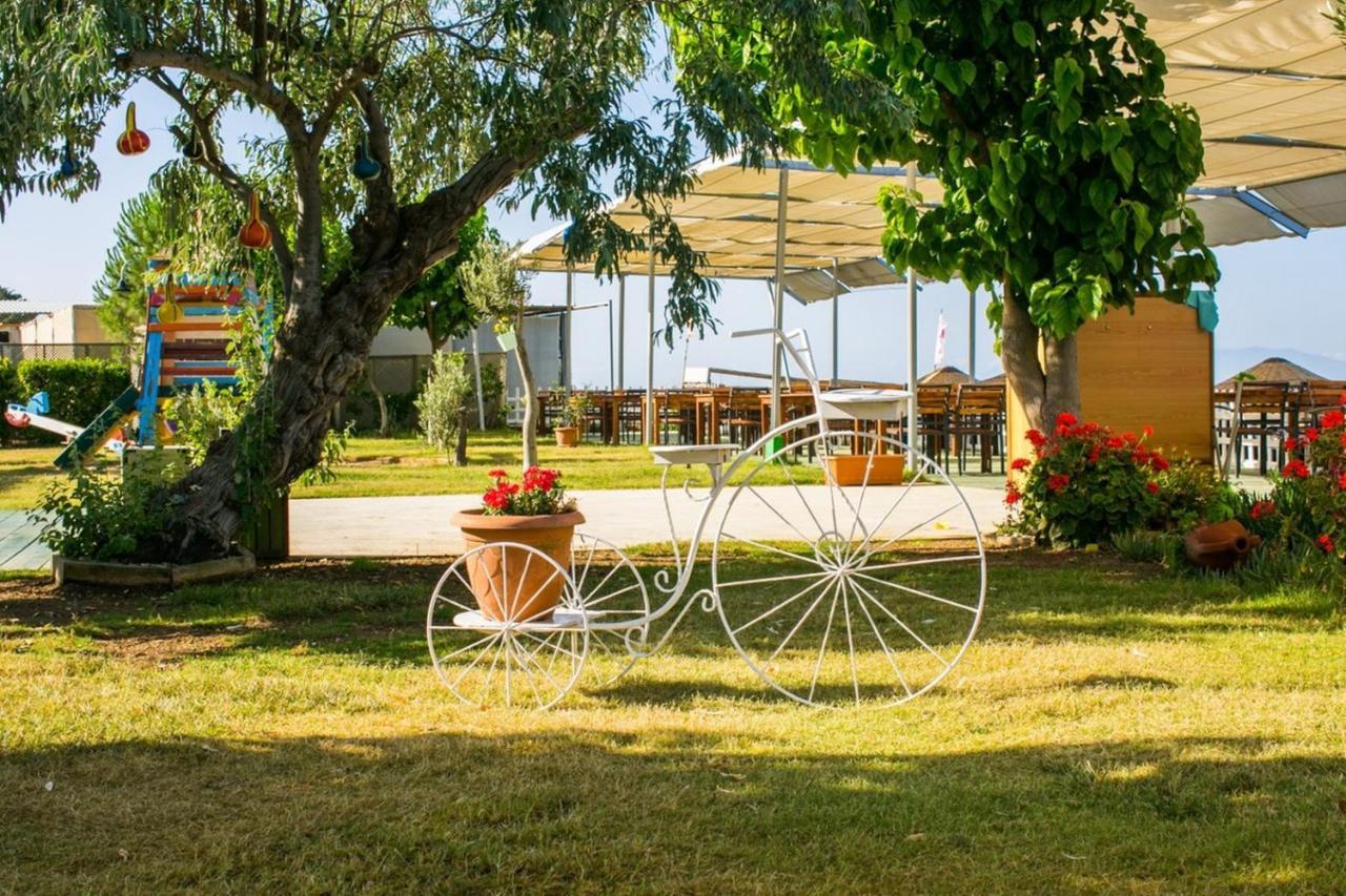 Hotel Teos Ormanci Tatil Koyu à Seferihisar Extérieur photo